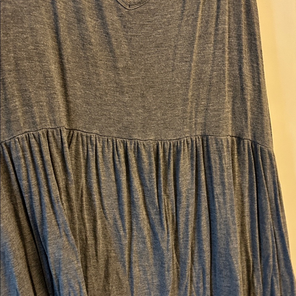 Gray Sleeveless Women's Top Torrid Size 2 - Picture 3 of 7